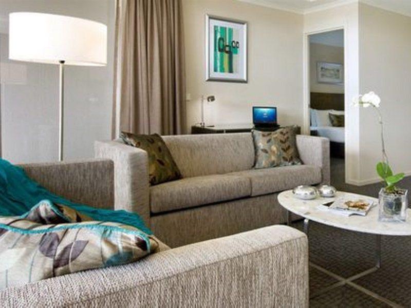 Pacific Suites Canberra Ngoại thất bức ảnh