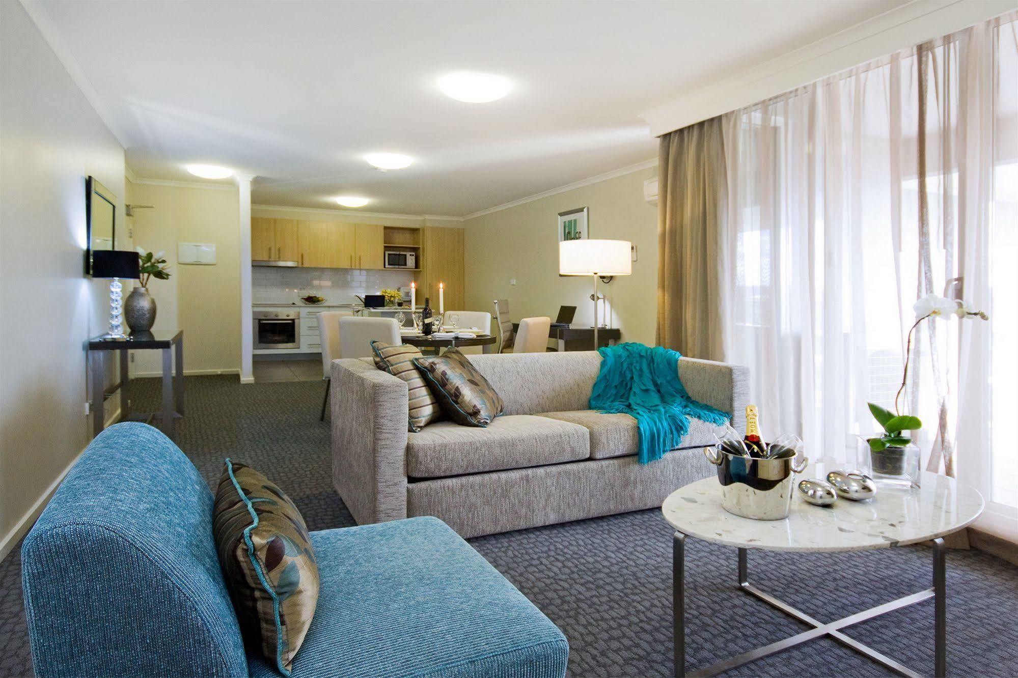 Pacific Suites Canberra Ngoại thất bức ảnh
